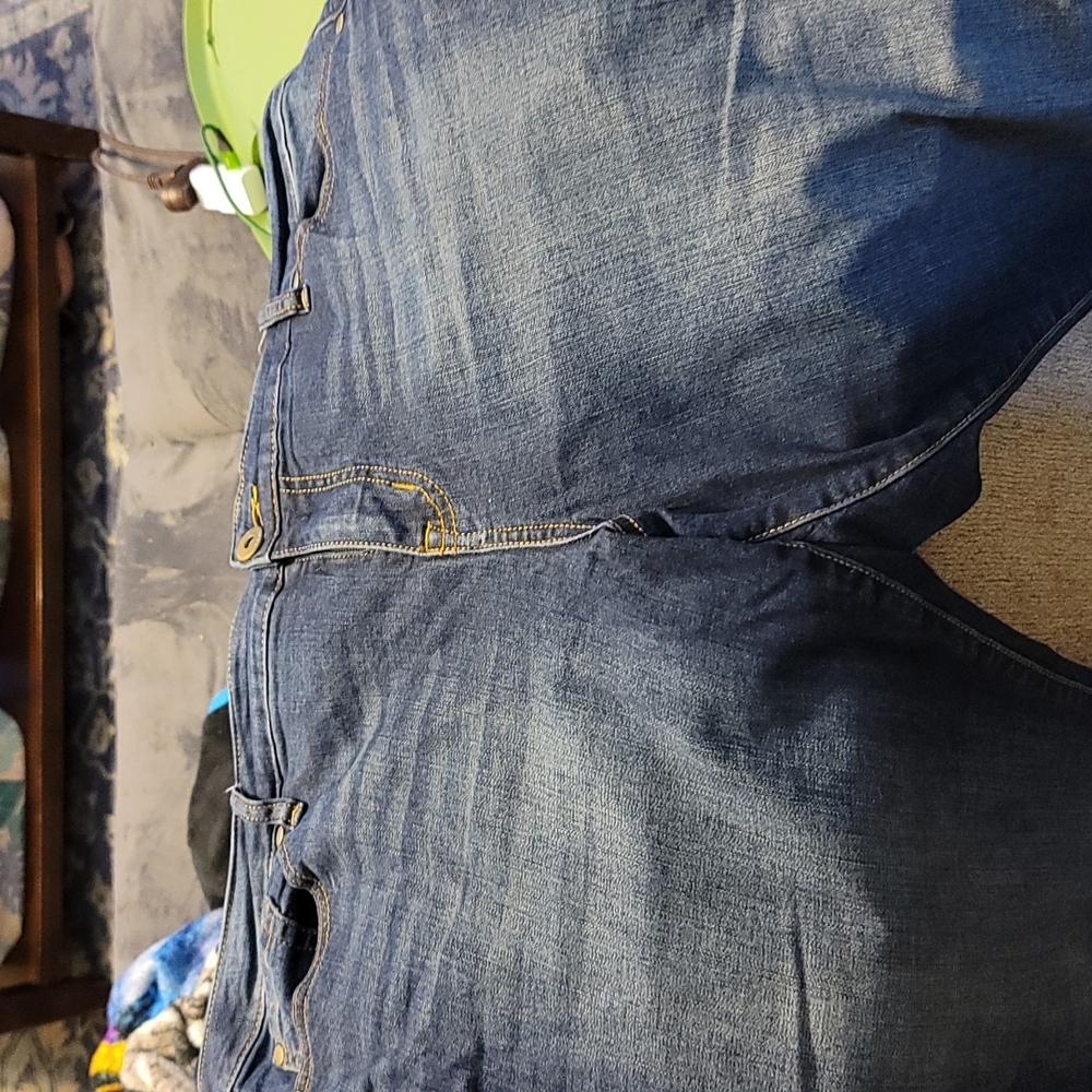 Torrid dark denim skinny jeans. EUC. Size 20s